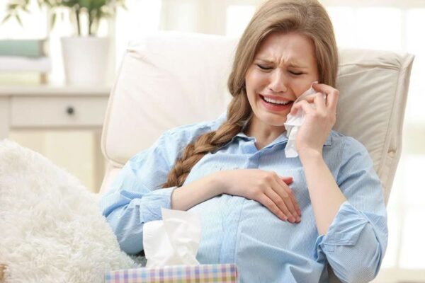 Handle With Care When Dealing With Pregnancy Mood Swings