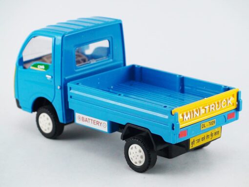 Centy Toys A Model Of Tata Ace CNG Cargo (Mini Truck) 3.7 X 5.3 X 6.4 cm, Weight: 160 g (Assorted Color & Prints) - Image 3