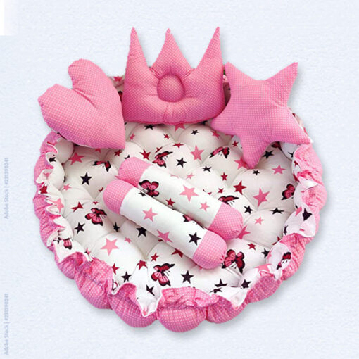 StarAndDaisy Round Baby Tub Bed With 5 Baby Pillows - Luxury Baby Sleeping Bedding Set for Newborn to Toddlers - Pink and White