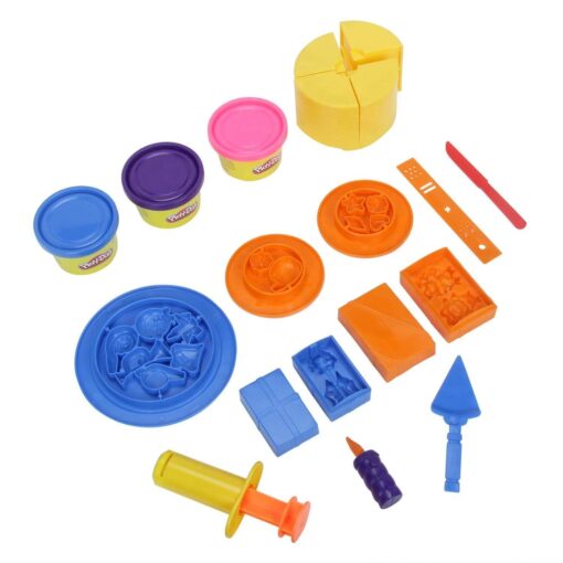 Play-Doh Birthday Fun Playset for Kids 3 Years and Up with 3 Non-Toxic Colors - Image 2