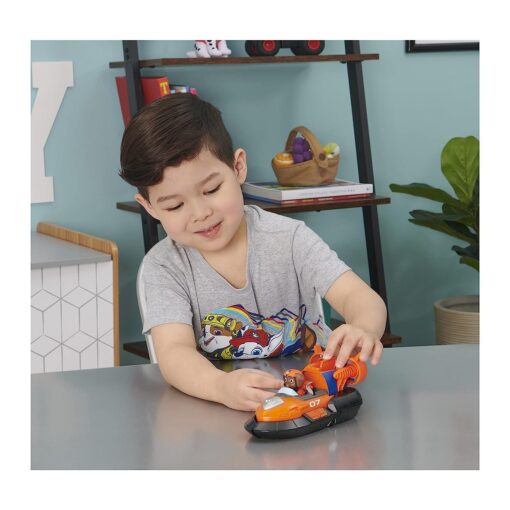 Paw Patrol, Zuma Deluxe Movie Transforming Toy Car with Collectible Action Figure, Kids Toys for Ages 3 and up, Multicolor - Image 3