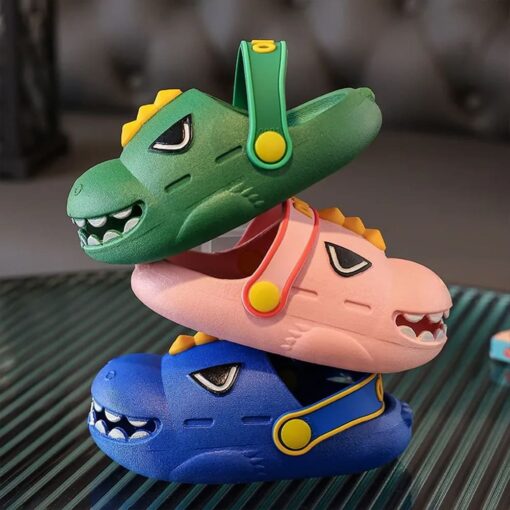 StarAndDaisy Dinosaur Clogs for Kids with Comfortable Back Straps Strips, Lightweight & Non-Slip 3-9 years - JH-990-GREEN - Image 2